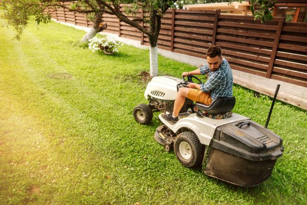 Cost of Industrial Lawn Mowing in Bellevue