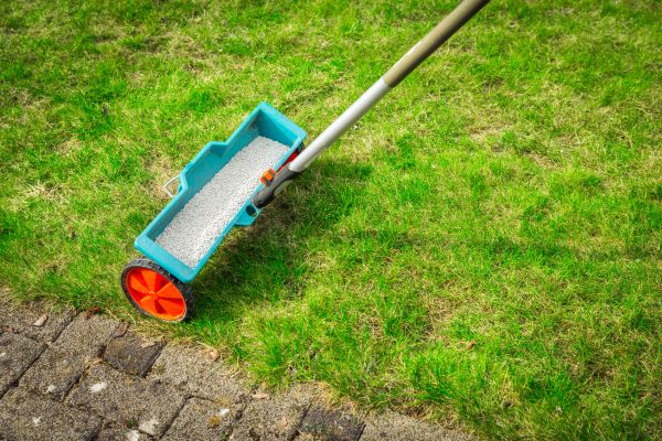 Cost of Commercial Lawn Treatment in Bellevue